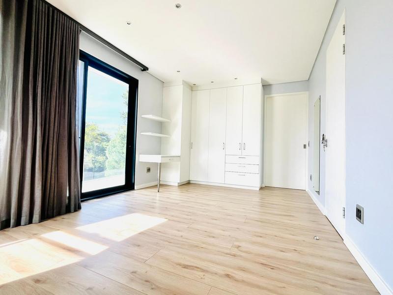 4 Bedroom Property for Sale in Constantia Western Cape